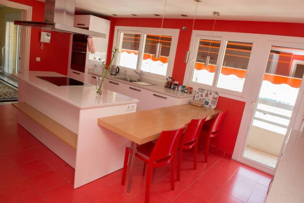 Penthouse With Private Pool, Hot Tub Jacuzzi With Sea Views And Chill-Out Zone, Close To The Sea Marbella Zewnętrze zdjęcie